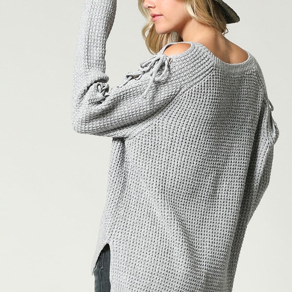 Cold Shoulder Pullover sweater - Picture 5 of 8